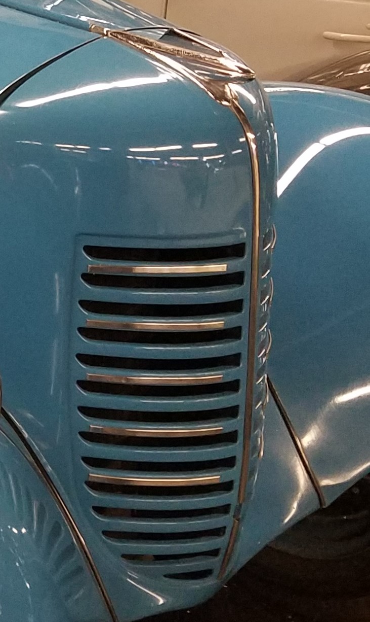 grille with trim deluxe